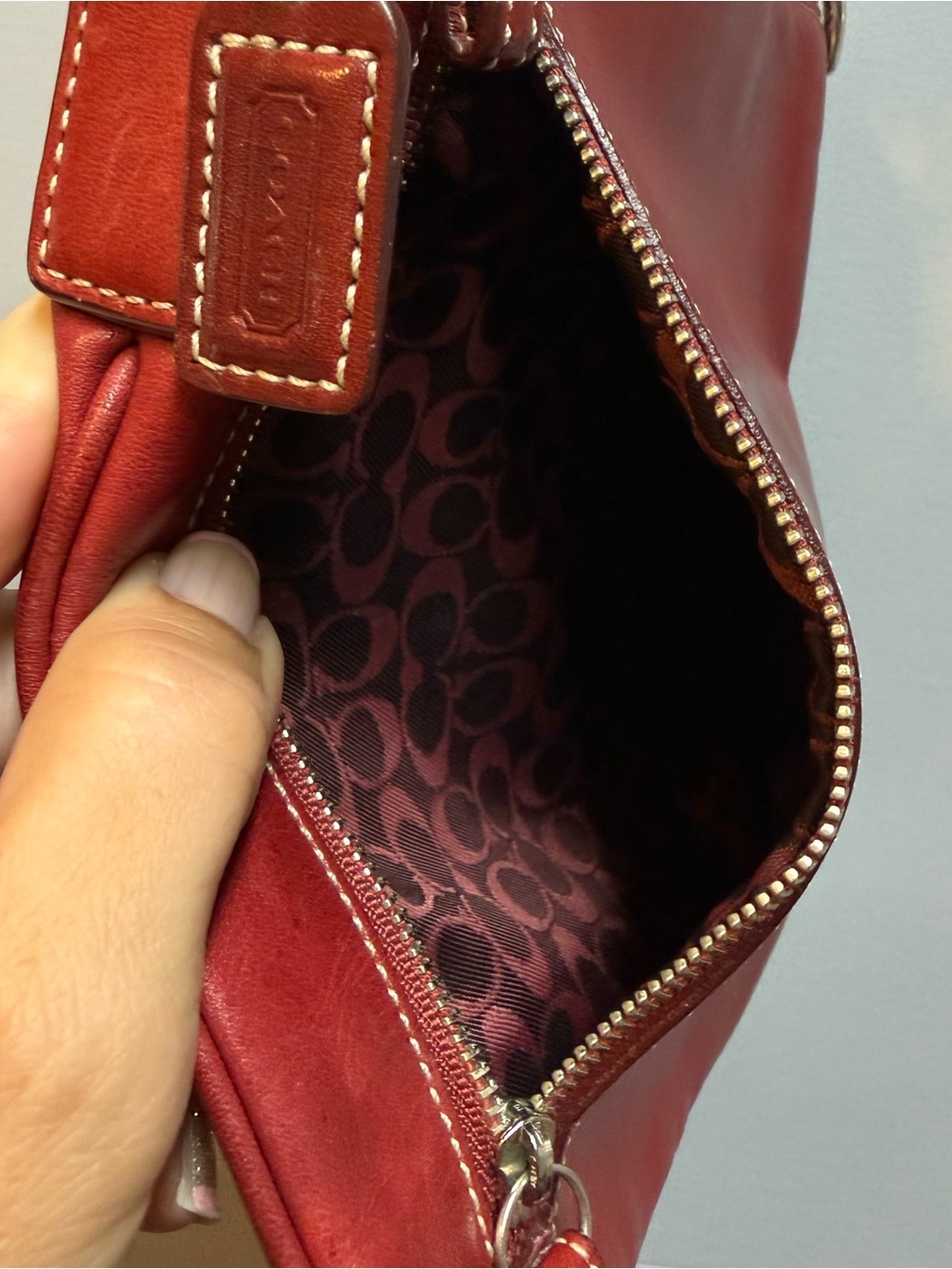 vintage - Coach - Red Leather Crossbody Bag with Front & back Pockets - Picture 9 of 12